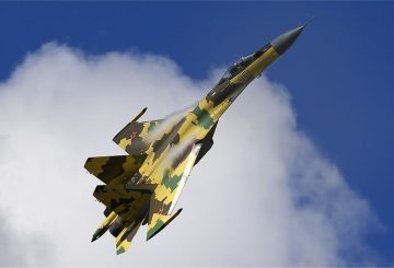 800px-Russian_Air_Force_Sukhoi_Su-35_Belyakov