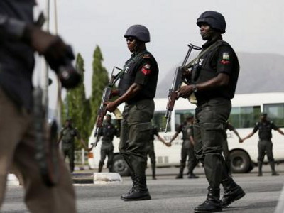 Nigerian_police_400x300