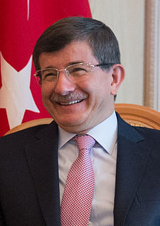 Secretary_Kerry_with_Turkish_Foreign_Minister_Ahmet_Davutoglu_9194219643_cropped
