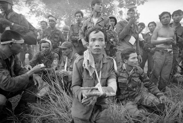 wounded-south-vietnamese-forces-after-fierce-fighting-with-viet-cong-at-cheo-reo-vietnam-on-july-7-19651