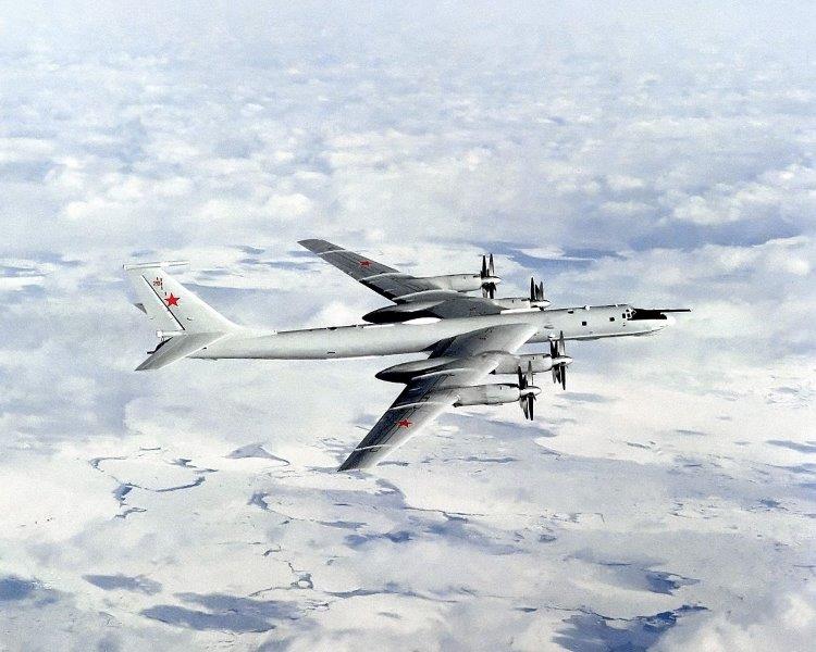 7_Tu-142MR_wikipedia (002)