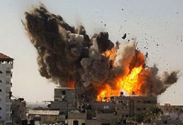 Violentos-bombardeos-a-distintas-zonas-de-Libia-ahora-bajo-la-dirección-de-la-OTAN-y-con-el-apoyo-de-Estados-Unidos-300x225