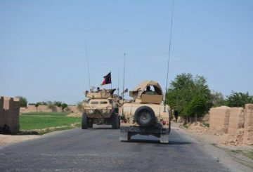 Militari delle Forze di Sicurezza Afghane durante il pattugliamento dell.._ (002)
