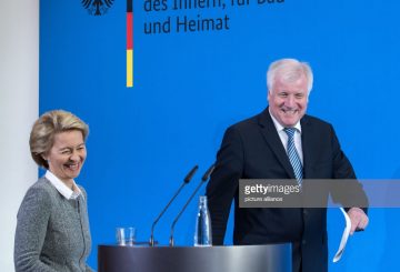 29.08.2018, Berlin: Horst Seehofer (r, CSU), Federal Minister of the Interior, Home and Building, and Ursula von der Leyen (CDU), Minister of Defence, come to a press conference at the Federal Ministry of the Interior on the cabinet decision to establish the Agency for Innovation in Cyber Security. The agency is to promote ambitious research and development projects in the field of cyber security that can make a sustainable contribution to securing Germany's future. Photo: Bernd von Jutrczenka/dpa (Photo by Bernd von Jutrczenka/picture alliance via Getty Images)