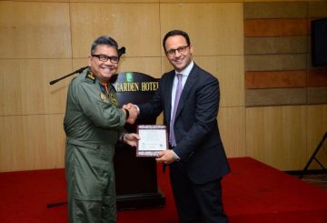 RMN SL300 10000FH milestone ceremony (002)