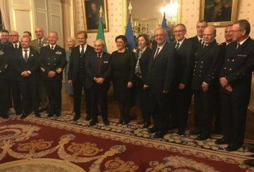 4_foto di gruppo Ministri e capi Fincantieri e Naval Group