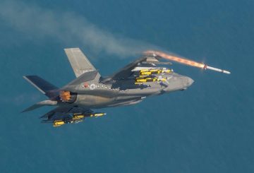 1. F-35B ASRAAM Live Fire