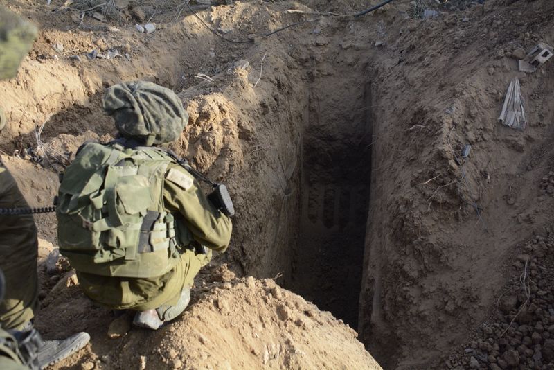 IDF_Soldiers_Uncover_Tunnels_in_Gaza_(14513059999)