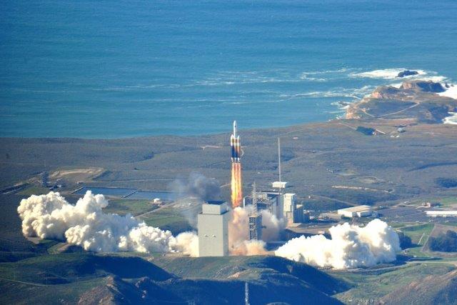 011919-DeltaIV-Heavy-NROL71-mu-1000x667_2400_1601_80_s_c1