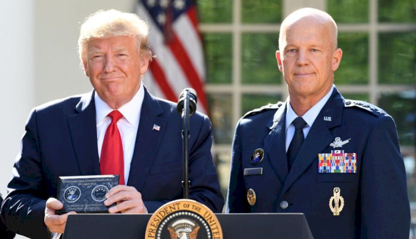 Gen_Jay_Raymond_USAF_294f