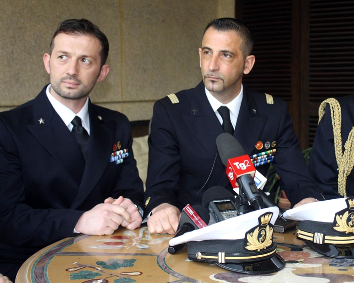 I fucilieri di Marina Massimiliano Latorre e Salvatore Girone  a New Delhi  6  febbraio 2014.
 ANSA