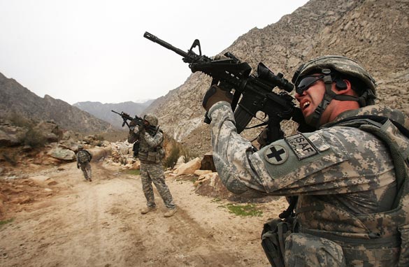 afghan-war-isaf-patrol-10