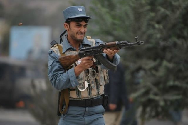 working_routine_of_afghan_national_police_640_02