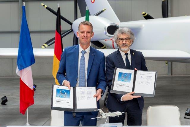 Jean-Brice Dumont (Airbus DS) and Lucio Valerio Cioffi (Leonador S.p.A) - Eurodrone Signature (002)
