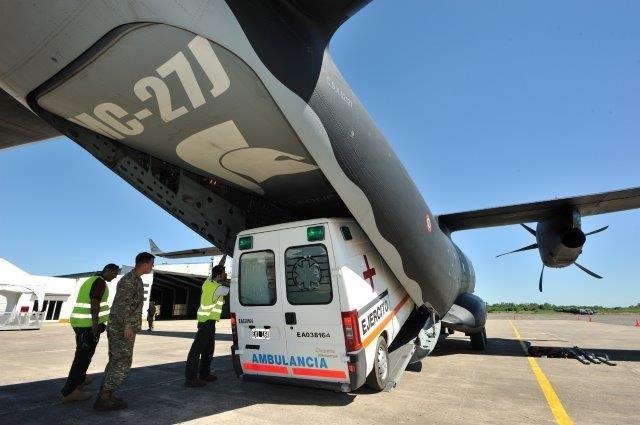 C-27J - Loading of ambulance (002)