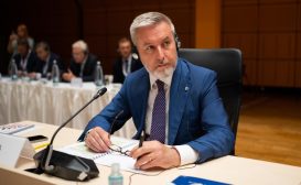 Guerini: l’Italia rafforzerà il contingente in Kosovo