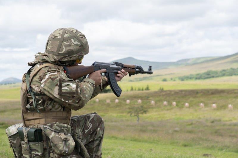 DDC-07-Ukrainian-infantry-training-in-uk-3-rifles-09