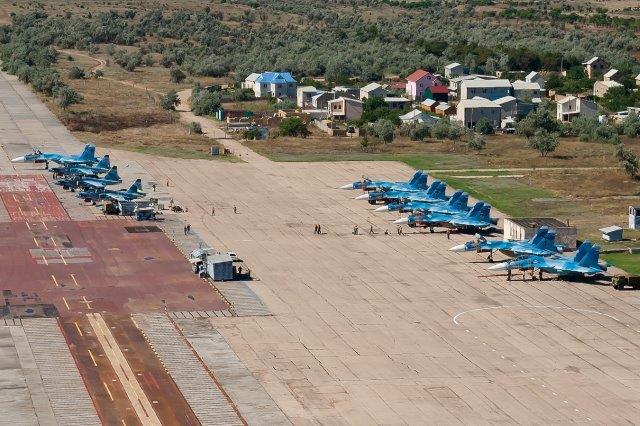 Russian_Naval_Aviation_aircraft_at_Novofedorovka_airbase