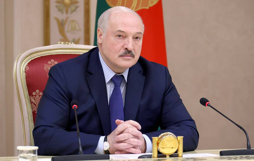 MINSK, BELARUS Ц FEBRUARY 1, 2022: Belarus' President Alexander Lukashenko looks on during a meeting with St Petersburg Governor Alexander Beglov. Pavel Orlovsky/BelTA/TASS Ѕелорусси€. ћинск. ѕрезидент Ѕелоруссии јлександр Ћукашенко во врем€ встречи с губернатором —анкт-ѕетербурга јлександром Ѕегловым. ѕавел ќрловский/Ѕел“ј/“ј——