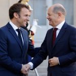 Pasticci di guerra: Macron vuole forze NATO in Ucraina, Scholz ammette che ci sono già